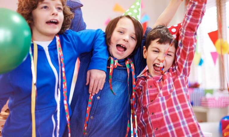 Group of happy kids celebrating at a birthday party — Funny Kid Jokes fun time
